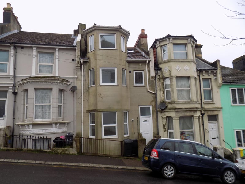 This refurbished three bedroom maisonette is on the outskirts of the town centre. Price: £900pcm.