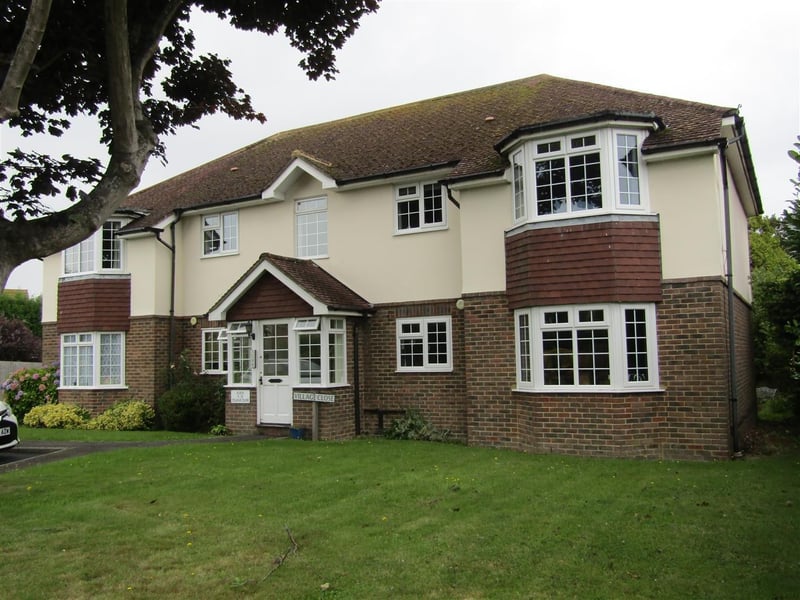 An immaculately presented two bedroom first floor apartment. Price: £875pcm.