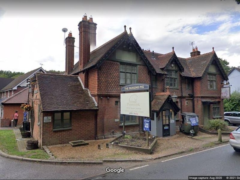 A traditional English pub, serving a variety of food. Including 'faultless and fresh' fish and chips according to one Tripadvisor review. Scores 4.5 out of 5 on Tripadvisor.