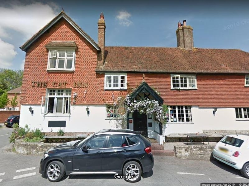 Cat Inn is a quiet village pub serving 'oustanding cuisine with a perfect fish and chips' according to one review. Scores 4.5 out of 5 on Tripadvisor.
