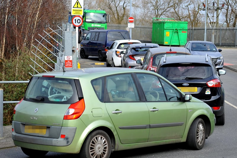 Long queues at the tip in Worthing