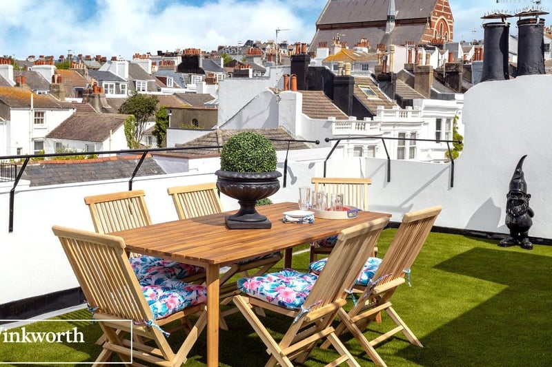 The roof terrace is a great retreat where you can enjoy the fresh air and dine with friends outside.