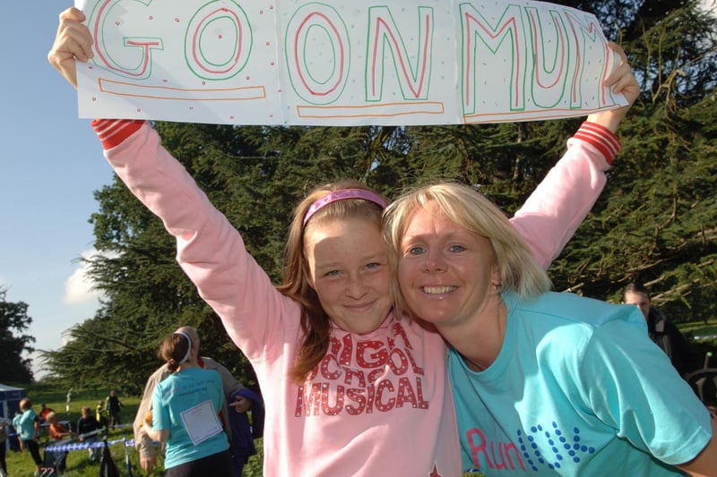 Melissa Wain,12, supports her mum Natasha Wain from Raunds before the 10k Race for Life at Althorp