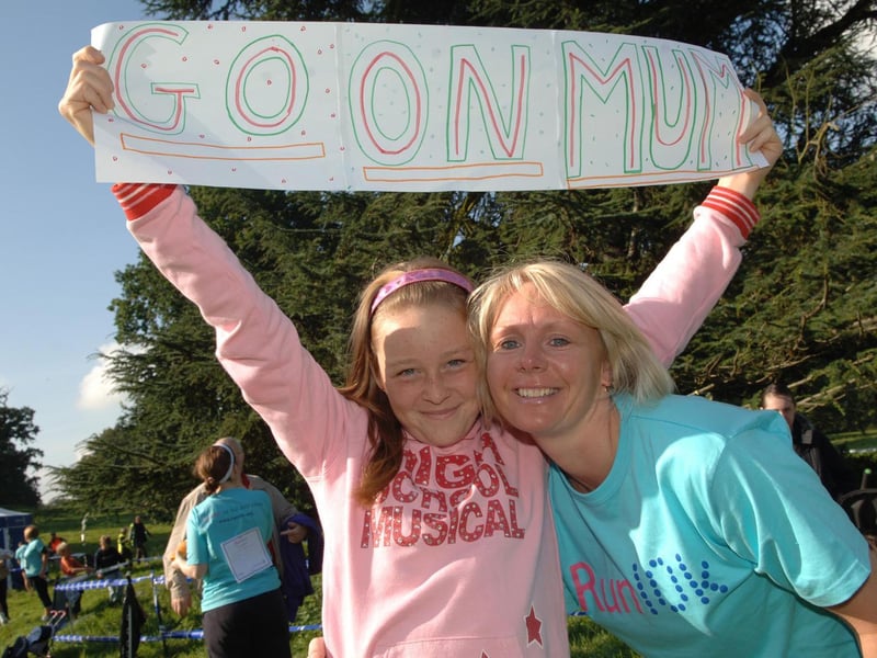 Melissa Wain,12, supports her mum Natasha Wain from Raunds before the 10k Race for Life at Althorp