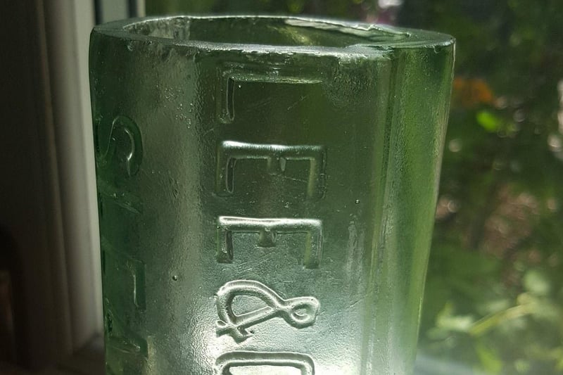A vintage cod bottle transformed into an display glass or for tea lights made by Kilner for Lee and Green of Sleaford, priced at £10 from Bygones Finds. It was made into a glass as the top had been smashed to take out the marble. it has been smoothed, cleaned and lacquered to give it a truly gorgeous look. Embossed with “Lee & Greens, Sleaford & Spalding”.
To order go to: https://www.etsy.com/uk/listing/710249909/vintage-cod-bottle-transformed-into-a EMN-211203-174352001