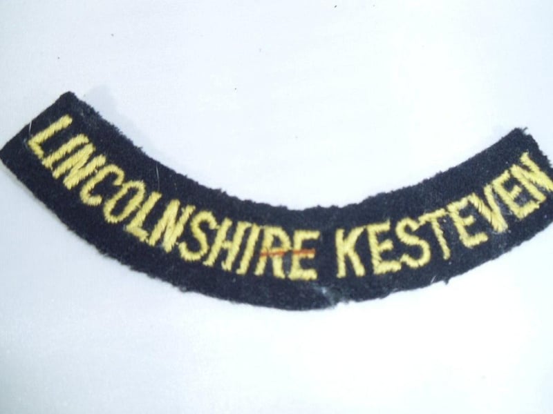 A Second World War ARP/Civil Defence shoulder badge with the title “Lincolnshire Kesteven” from North Wales Militaria priced at £12. It is from the 1940s and quite a scarce in this condition. Go to: https://www.etsy.com/uk/listing/959853478/ww2-and-later-arpcivil-defence-shoulder EMN-211203-174342001