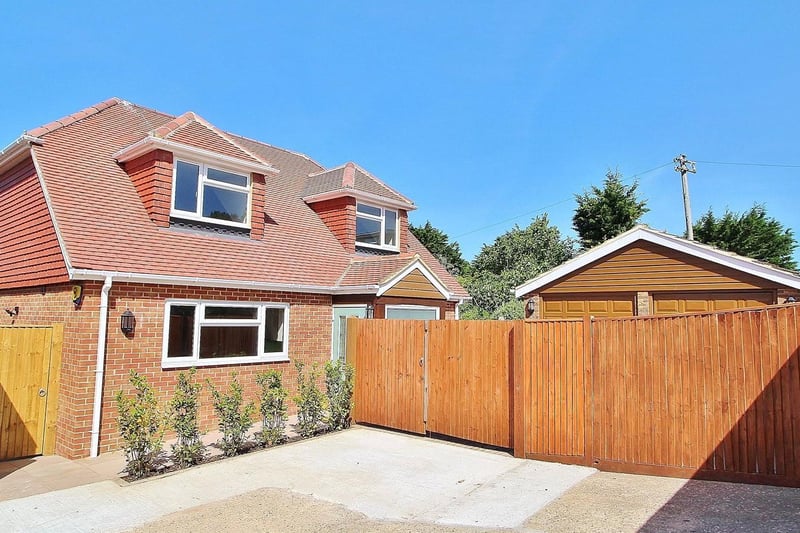 A near new three Bedroom detached Chalet-Style Residence situated in this popular and convenient residential location on the favoured east side of Findon Valley. Priced at £500,000 and sold through Michael Jones Estate Agents.