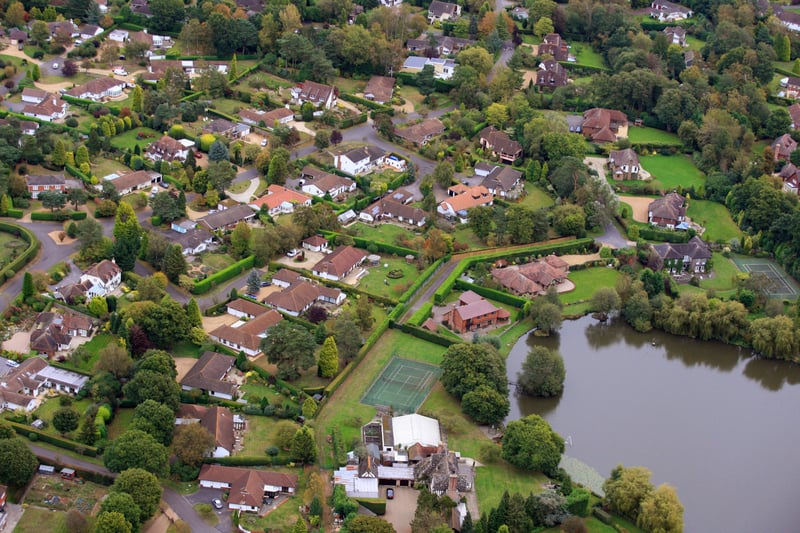 The ninth biggest price hike was in West Chiltington Common where the average price rose to £658,359, up by 3.7 per cent on the year to September 2019. Overall, 97 houses changed hands here between October 2019 and September 2020, a drop of 10 per cent.. photo by derek martin ENGSNL00120111010104948
