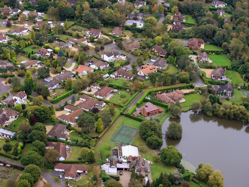 The ninth biggest price hike was in West Chiltington Common where the average price rose to £658,359, up by 3.7 per cent on the year to September 2019. Overall, 97 houses changed hands here between October 2019 and September 2020, a drop of 10 per cent.. photo by derek martin ENGSNL00120111010104948