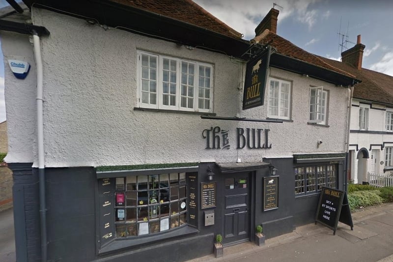 According to the Guide, this is the oldest surviving pub in Berkhamsted, dating back to at least 1535. Beers are mostly local, with food also on offer.