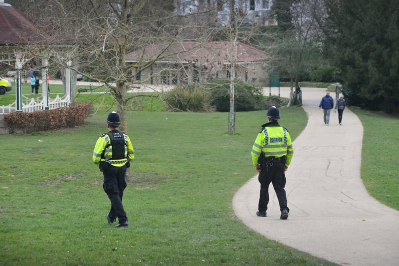 Hastings police patrolling Alexandra Park on Sunday March 21 ready to disperse a planned gathering during the UK's lockdown. SUS-210321-115727001