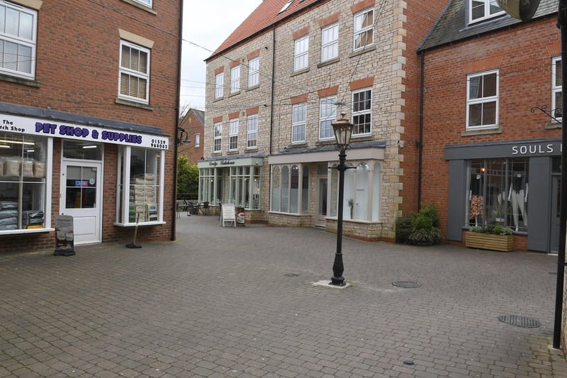 Sleaford streets and shops during Coronavirus Pandemic. EMN-210323-114208001