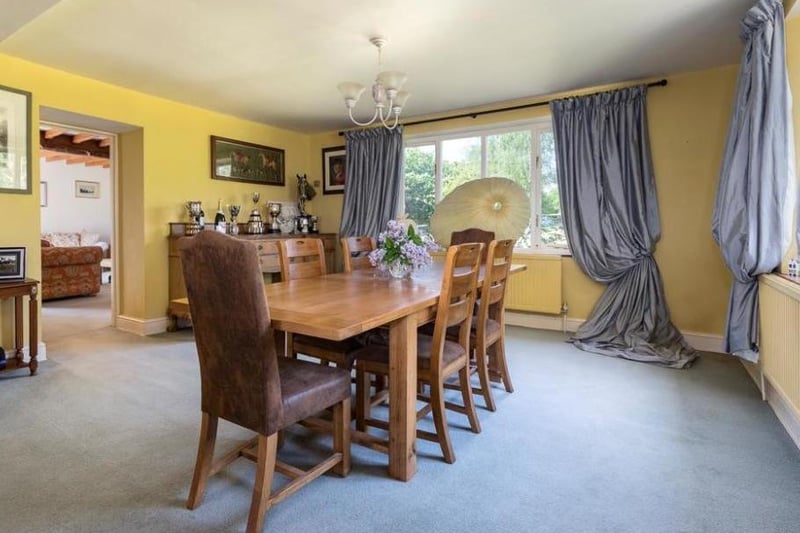Dining room at the Long Barn House in Lower Brailes (Image from Rightmove)