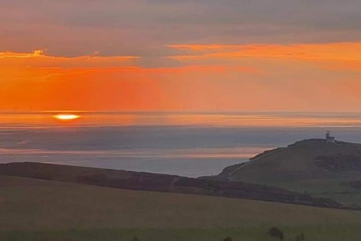 Sunset at Belle Tout, taken by Kieron Brown with a Samsung S10. SUS-210324-094238001