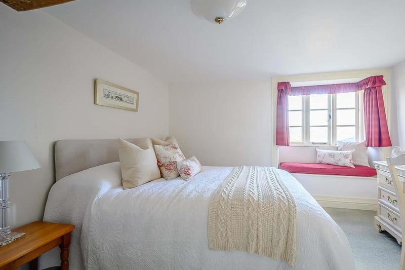 Bedroom at Hill Farm house near Shenington (Image from Rightmove)