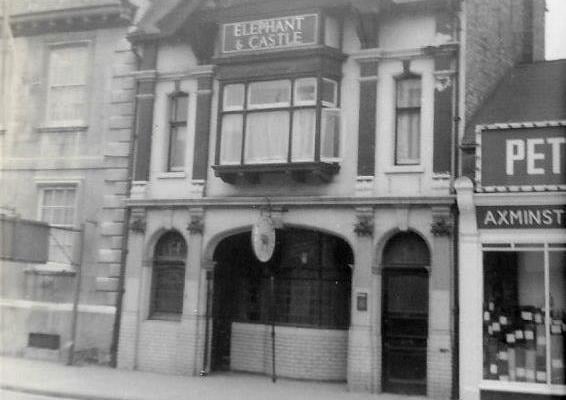 The Elephant and Castle pub in Westgate in 1976. Do you have any memories of the pub and its regulars?