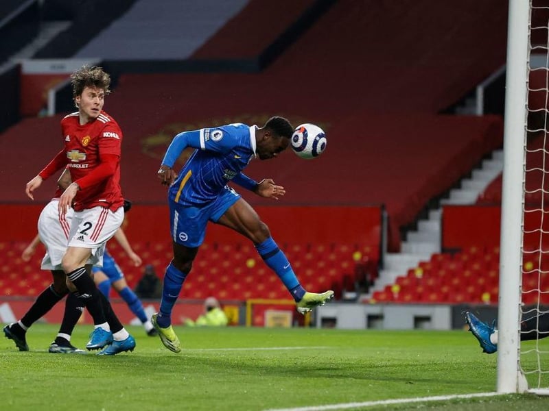 Has scored three goals against his former club. The focal point of the attack and finished his big chance well at the second attempt. Four goals for Welbeck this season and fans are calling for a new contract. Unlucky not to get a penalty when he appeared to be pulled back by Harry Maguire