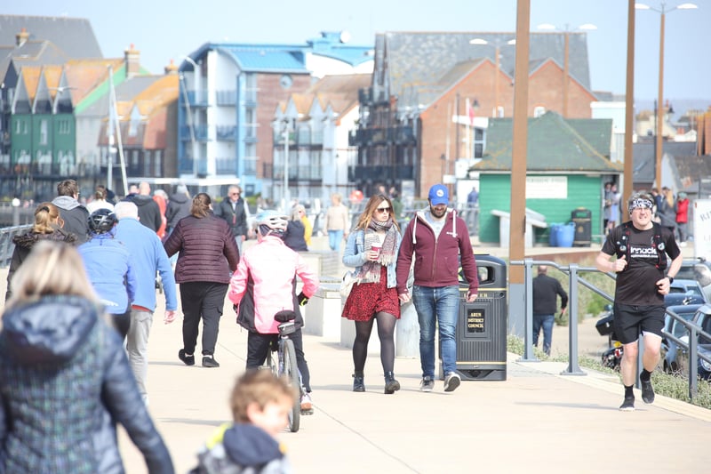 Littlehampton on Easter Sunday. Picture by Eddie Mitchell SUS-210404-155041001