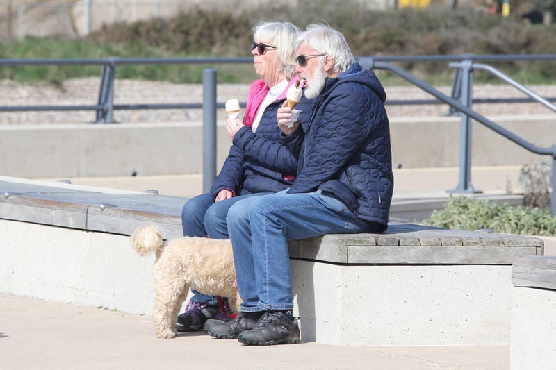 Littlehampton on Easter Sunday. Picture by Eddie Mitchell SUS-210404-155104001
