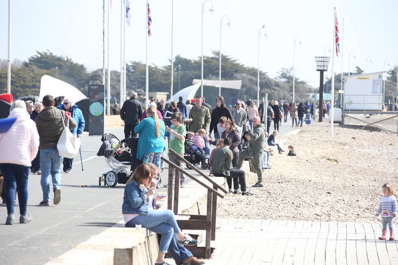 Littlehampton on Easter Sunday. Picture by Eddie Mitchell SUS-210404-155115001