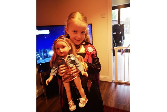 Lilly-May Pugh dressed as Anna from Frozen
