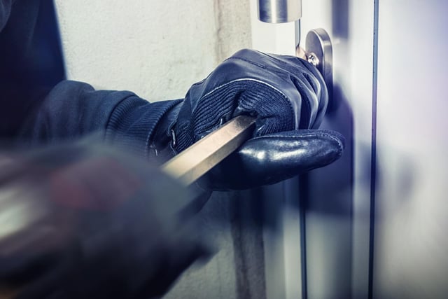 There were 141 burglaries in LU6 1 between Feb 2019 and Jan 2020.