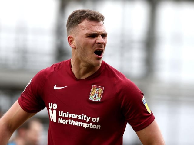 Made a positive difference as a half-time sub, so close to levelling when his header landed just in front of Morton and narrowly wide of the far post. Great finish in stoppage-time, if only a consolation... 6.5