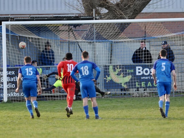 The second penalty is missed..