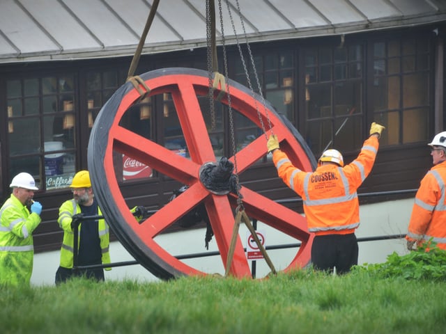 Wheel replacement for the West Hill funicular railway being delivered. SUS-200319-103105001