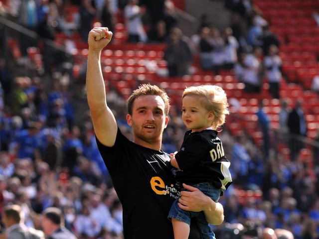 CHARLIE LEE 7. (For Basey, 64 mins).