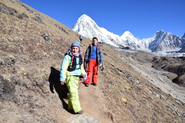 Ashleen Mandrick from Lancing reached the south base camp of Mount Everest in Nepal, which is 5,364 metres above sea level. SUS-201103-113016001