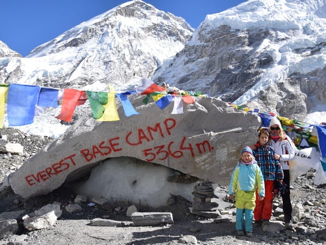 Ashleen Mandrick from Lancing reached the south base camp of Mount Everest in Nepal, which is 5,364 metres above sea level. SUS-201103-113047001