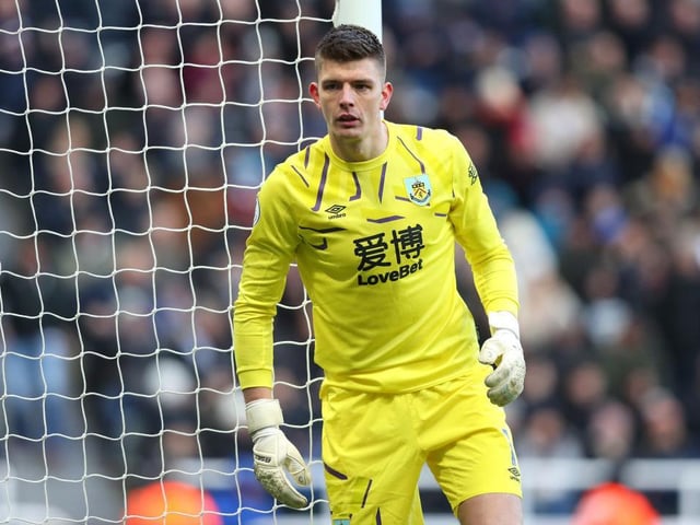 Chelsea and Tottenham have both targeted Burnley goalkeeper Nick Pope with both wanting to offload Kepa and Hugo Lloris, respectively. (Daily Express)
