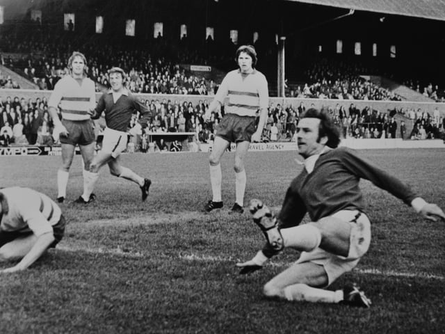 Only six players have made more than 300 Football League appearances for Posh and Tommy Robson’s 482 puts him well clear of Mark Tyler, who is on 419. Dave Farrell (337), Chris Turner (314) and Jim Hall (302) are the other Posh players to pass the 300-game milestone.