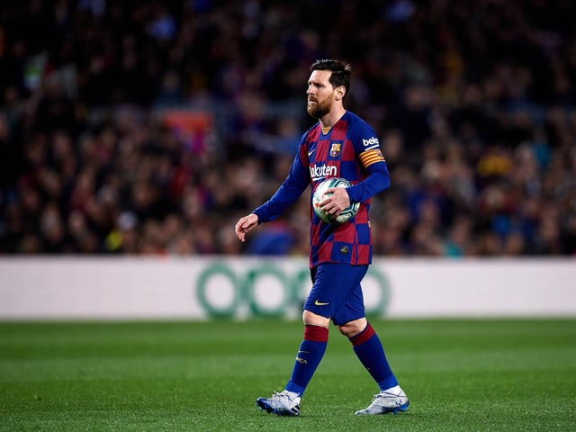 Lionel Messi has hit out at reports from his native Argentina linking him with a move to Inter, branding the stories as "fake news" via his Instagram. (90min)