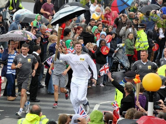 Crowds packed into Corby town centre