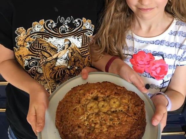 Banana cake in the slow cooker