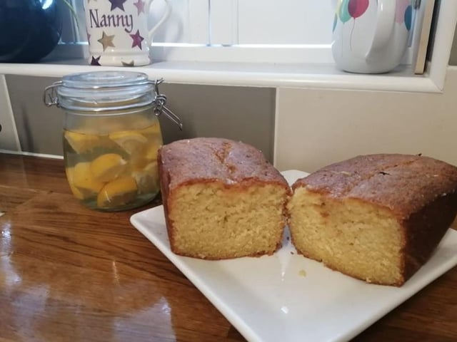 Jules Neale made lemon drizzle cake SUS-200414-150548001