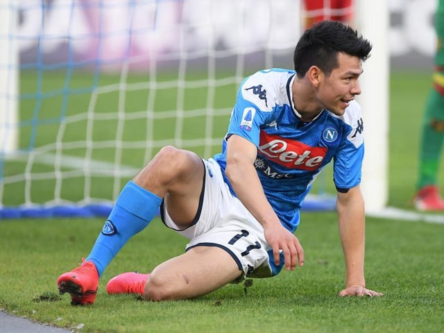 Napoli are considering offering Hirving Lozano as part of a deal for West Ham United winger Felipe Anderson. (Cronache di Napoli)