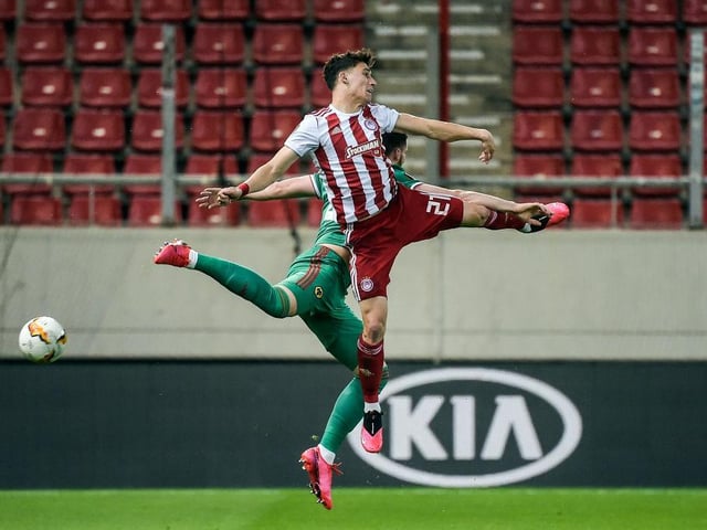 Liverpool have emerged as the frontrunners to sign Olympiakos and Sheffield United-linked left-back Kostas Tsimikas with the Reds the only team willing to meet his 22m valuation. (Sdna)