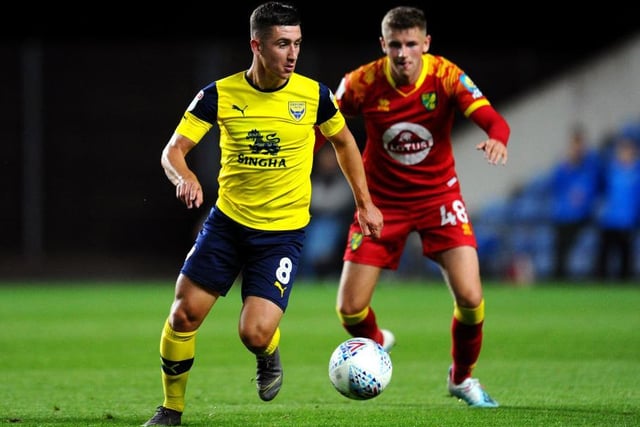 Burnley have joined Leeds United in the race for Oxford United midfielder Cameron Brannagan with both clubs now assessing the player. (Football Insider)