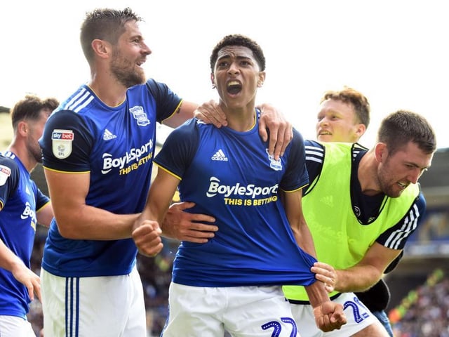 Manchester United are the leading Chelsea and Borussia Dortmund in the race to sign Birmingham Citys Jude Bellingham in an initial 35m deal. (The Sun)