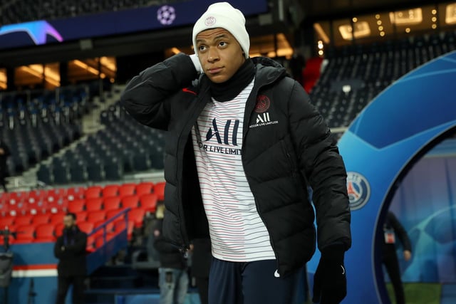 Paris St-Germain and France striker Kylian Mbappe will see his value drop to 35-40m euros after the coronavirus pandemic. (AS)