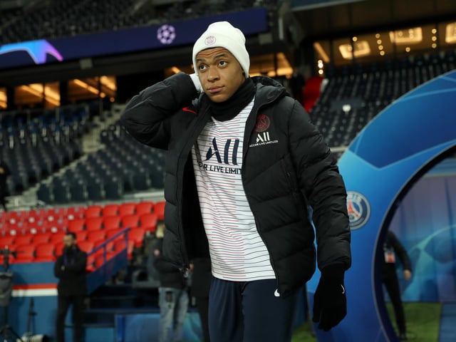 Paris St-Germain and France striker Kylian Mbappe will see his value drop to 35-40m euros after the coronavirus pandemic. (AS)