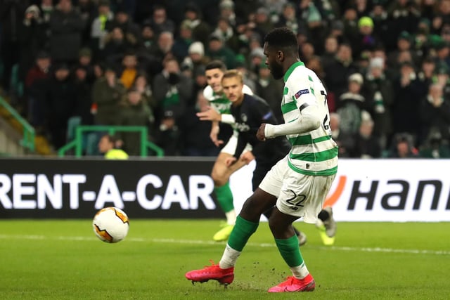Arsenal and Everton are interested in signing Celtics French striker Odsonne Edouard. (Le10 Sport)