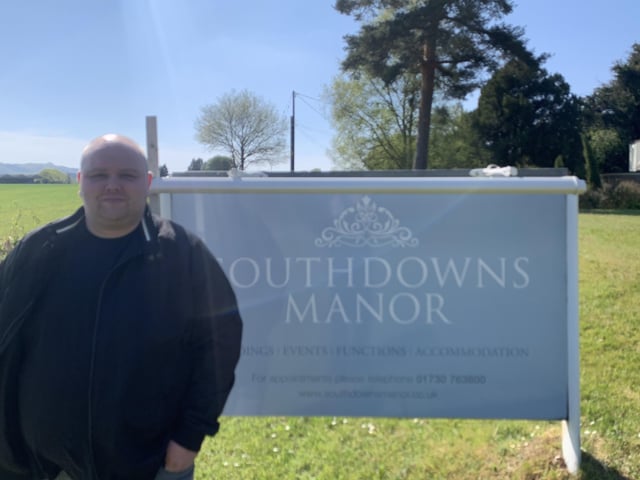 Southdowns Manor has been offering free hot meals to vulnerable people during the coronavirus pandemic. https://www.midhurstandpetworth.co.uk/news/people/southdowns-manor-offering-free-hot-meals-those-need-during-coronavirus-pandemic-2545418