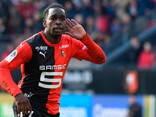 Manchester United are considering a move for Rennes midfielder Faitout Maouassa, a player Newcastle United tried to sign for 7m in January and remain interested in. (LEquipe)