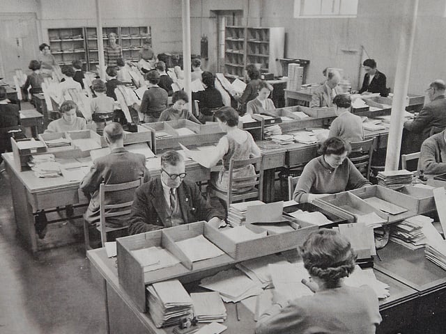 Dental Board Reunion Looking Back SUS-150921-151650001