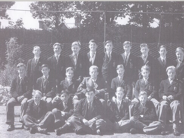 eastbourne looking back eastbourne technical school class picture late 1940s SUS-150414-103003001