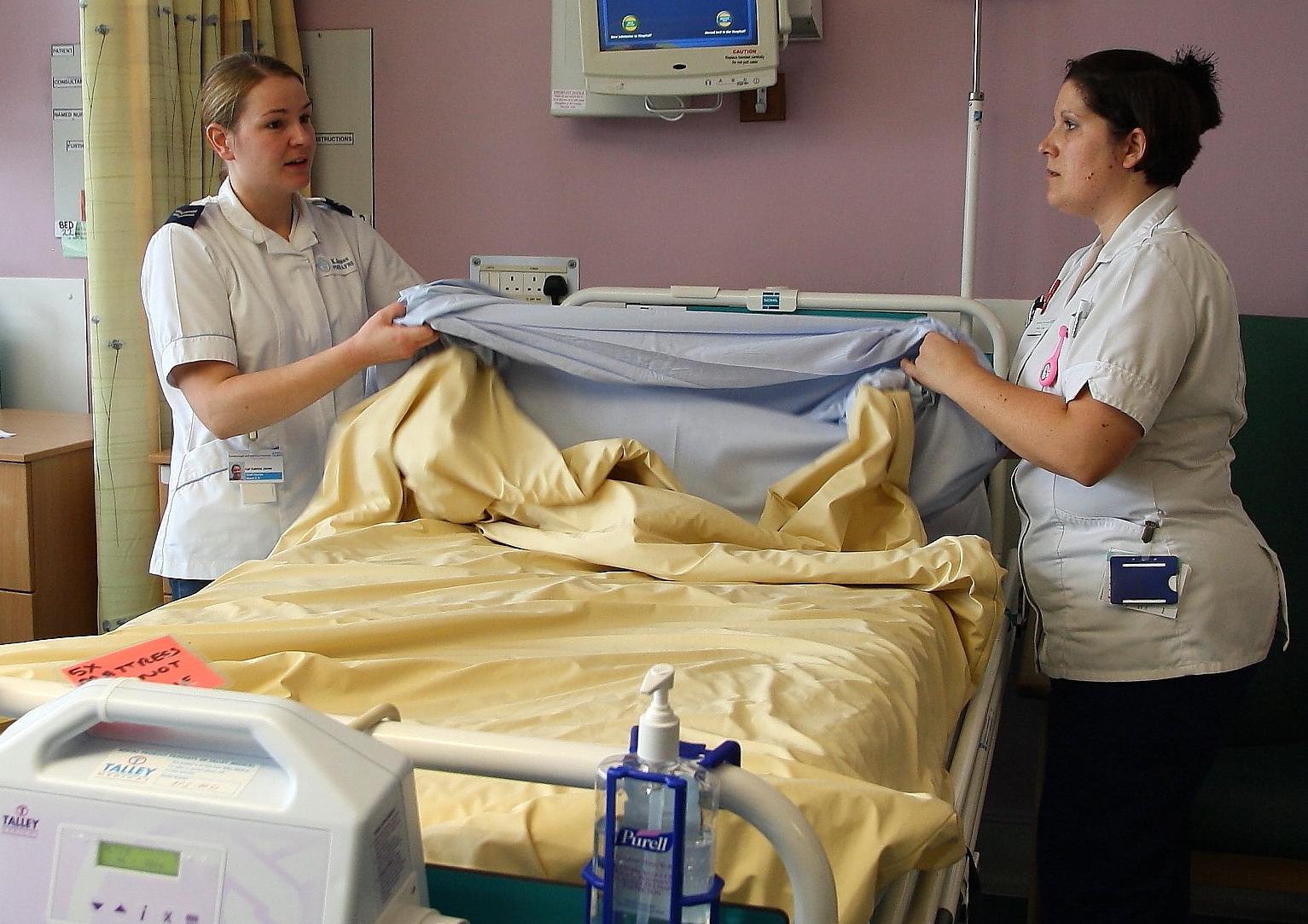 Paramedic Paparazzo: Chris Porsz' tribute to the NHS - more photos from PDH
